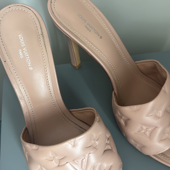 Louis Vuitton Revival Mule in Beige size 40 - Picture 6 of 6